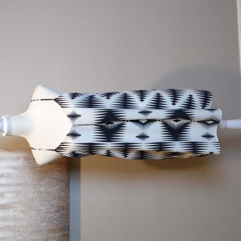 Everly black and white dress